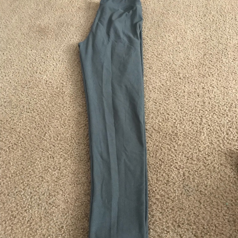 Lularoe medium gray leggings